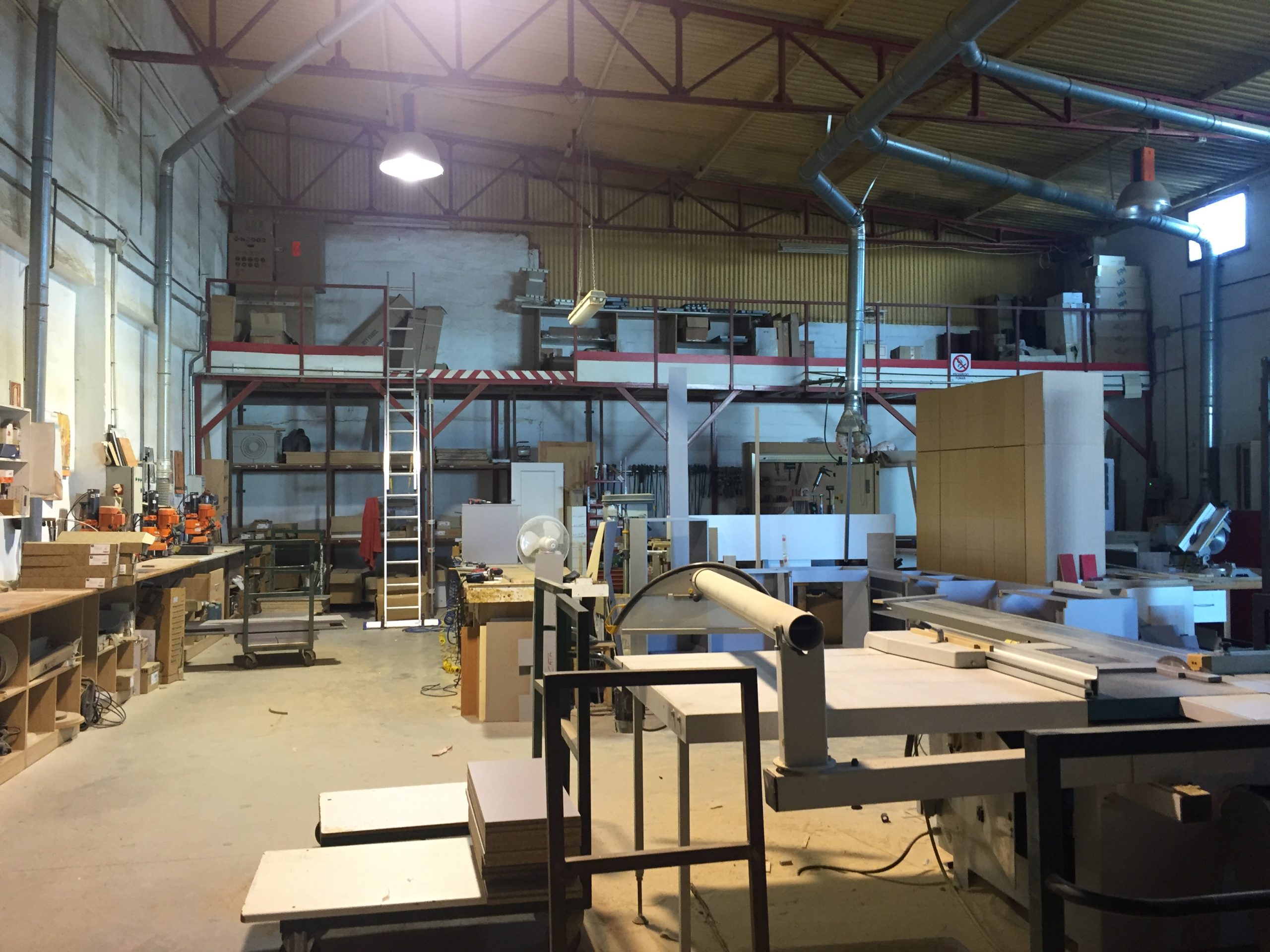 foto-para-el-apartado-de-fabricantes-de-cocinas-de-cocinas-richard-ceretta-en-motril Foto de las instalaciones de Cocinas Richard Ceretta en Motril (Granada)